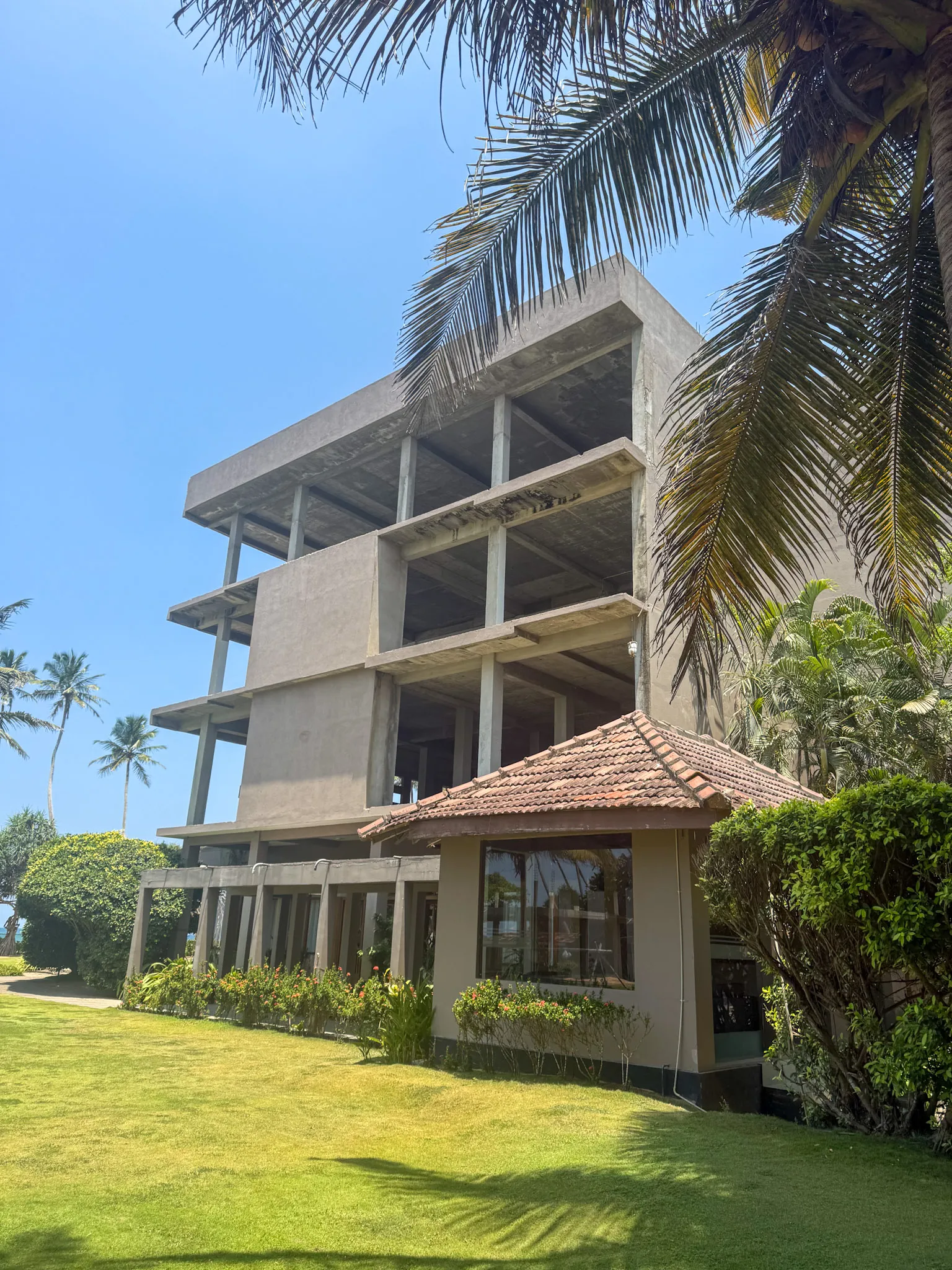 Saffron Beach Hotel - Wadduwa - On going